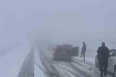 Viranşehir’de kar yağışı trafiği olumsuz etkiledi