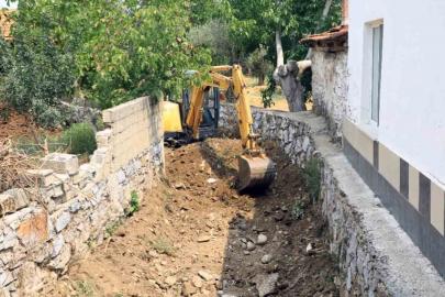 Yağışlar sonrası dere yataklarında temizlik