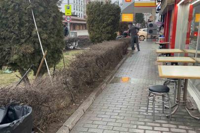 Yan bakma kavgasında biri ağır 2 kişi bıçaklanarak yaralandı