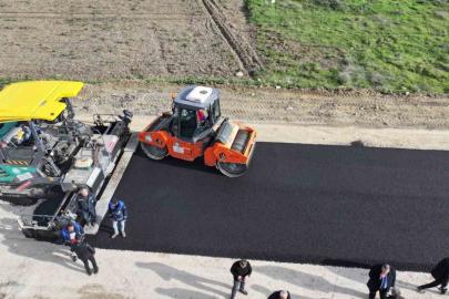 Yeni tesisin ilk asfaltı Hacıbektaşlı’nın yollarıyla buluştu