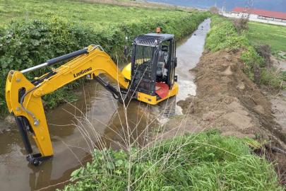 Yenipazar’da yağış sonrası yol bakım ve parke çalışmaları sürüyor