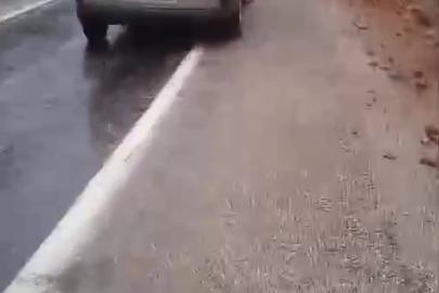 Yine aynı yer: 4 öğretmene mezar olan Tırtat mevkiinde kayalar düşmeye devam ediyor