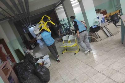 Yükümlüler ara tatilde 6 okulu temizledi