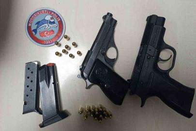 Yunus polisleri ruhsatsız silah ele geçirdi