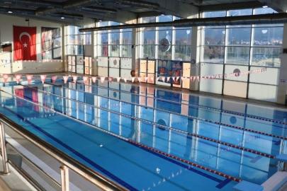 Yunusemre’den kadınlara özel kış dönemi yüzme kursu
