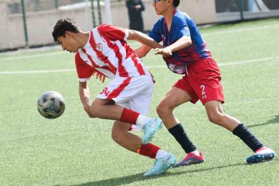 Yunusemre’nin U16’ları Türkiye Şampiyonası’na katılmaya hak kazandı