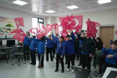 Zabıtadan bayrak sevgisine destek