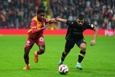 Ziraat Türkiye Kupası: Galatasaray: 3 - İstanbulspor: 1 (İlk yarı)