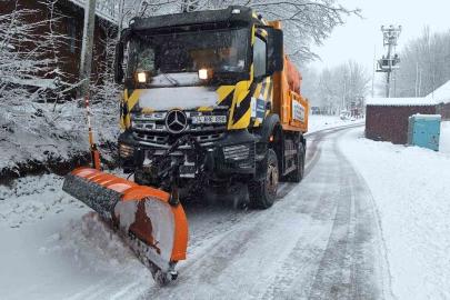 Zirvelerde kar etkili oldu: 630 personel sahada