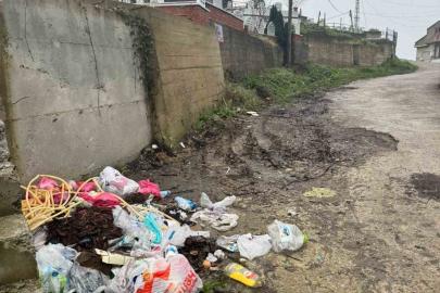 Zonguldak’ta çöp ve yol sorunu vatandaşı çileden çıkardı