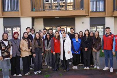 Zonguldak’ta üniversite öğrencileri geleceğe mektup yazdı