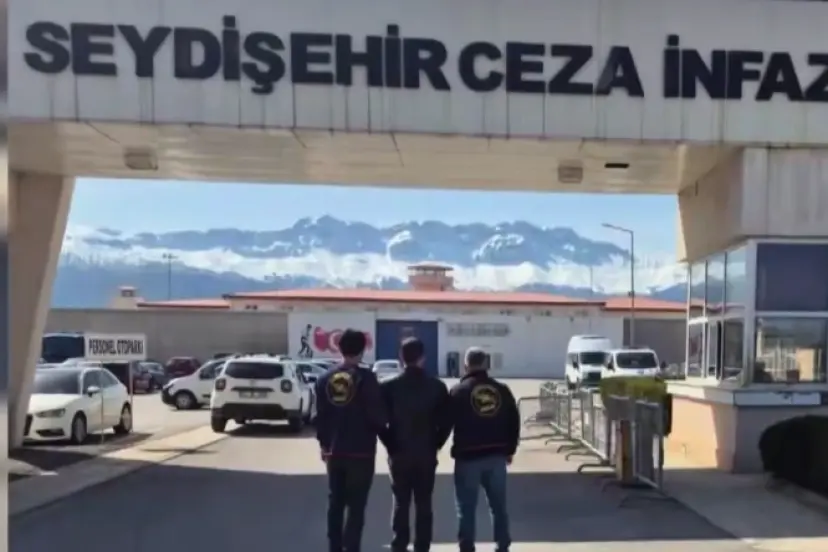 32 ilde FETÖ'den 64 şüpheli yakalandı