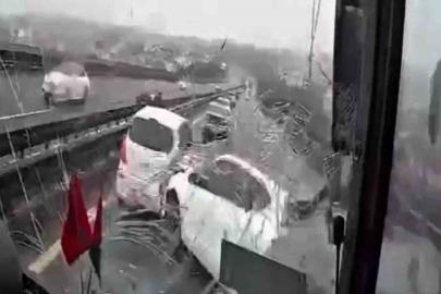 8 kişinin yaralandığı kaza anı kamerada