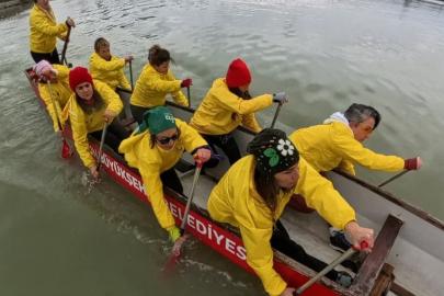 8 Mart’ta Karadeniz’in soğuk sularında kürek çektiler