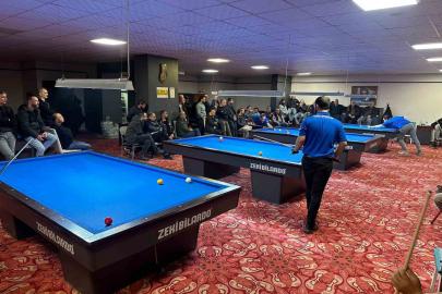 90 sporcu yarışıyor