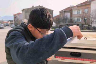 Abartı egzoz ile dolaştı, 58 bin lira ceza yiyince, "Devlet yakalar" mesajı verdi