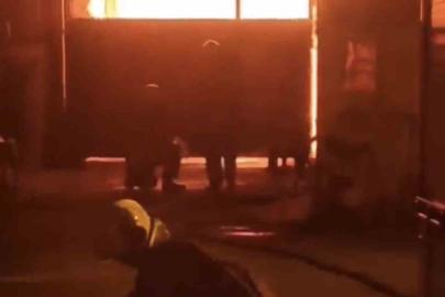 Adana’da mobilya atölyesinde yangın çıktı