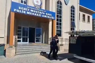 Adana’da trafikte araçtan inip sürücüye saldıran iki kişi tutuklandı