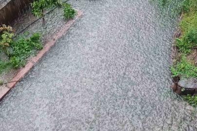 Adana’da yağmur sele neden oldu