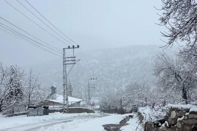 Adana’da yaylalarda kar etkili oldu