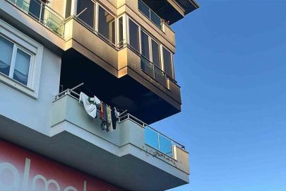 Alanya’da apartman balkonunda çıkan yangın korkuttu