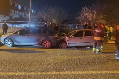 Alkollü ve ehliyetsiz sürücü dehşet saçtı: 2 yaralı