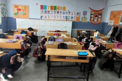 Altıntaş’ta Zafer İlkokulunda deprem tatbikatı