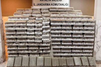 Antalya’da iki otelin deposunda 5 bin litre kaçak ve sahte içki ele geçirildi