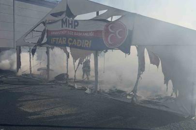 Arnavutköy’de MHP’nin iftar çadırında yangın