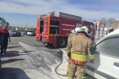 Arsuz’da araç yangını