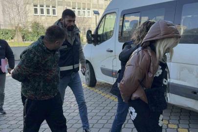 AVM’de kuyumculardan hırsızlık yapan 2 kişi tutuklandı