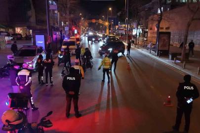 Bağdat Caddesi’nde trafik uygulaması: 400 bin lira ceza