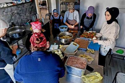 Balçova’da Ramazan dayanışması: "Maarifin kalbinde Ramazan"