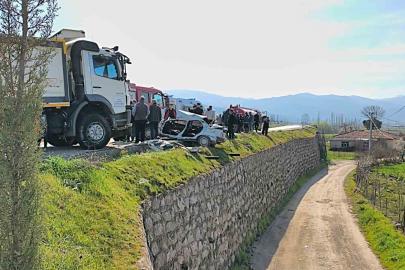 Balıkesir’de feci kaza: 1 ölü, 2 yaralı