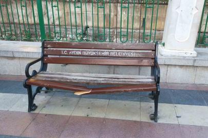 Banklar ve sokaklar duyarsız vatandaşların hedefi oldu