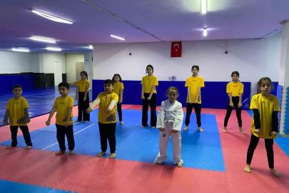 Başiskele’de kış spor okulları 9 branşta eğitimlerini sürdürüyor