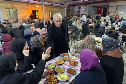 Başkan Arslan son iftarda Çamlıbel gençlerinin gönül sofrasına konuk oldu