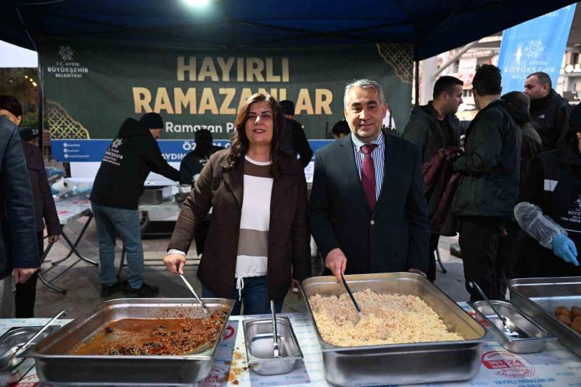 Başkan Çerçioğlu, ADÜ öğrencileri ile iftarda bir araya geldi