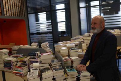 Başkan Çolakbayrakdar: "Kütüphaneler haftası vesilesiyle bilgiyle büyüyen bir şehir inşa ediyoruz"