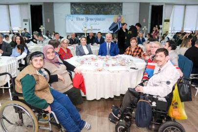 Başkan Pehlivan, Menemenlilerle gönül sofralarında buluştu