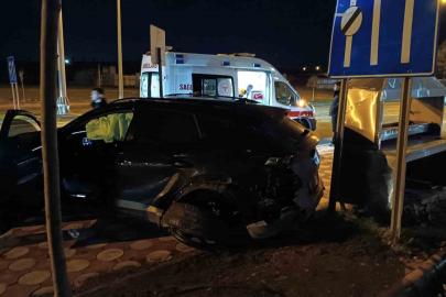 Batman’da iki otomobil kafa kafaya çarpıştı: 1 yaralı