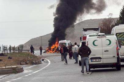 Batman’da sürücüsünün kontrolünden çıkan otomobil takla atıp alev aldı