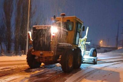 Bayburt’ta karla mücadele çalışmaları sürüyor
