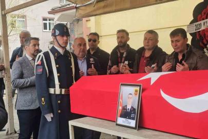 Bayram dönüşü motosikleti ile kaza yapan Uzman Çavuş dualarla son yolculuğuna uğurlandı