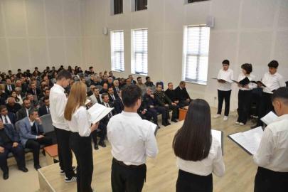 Besni’de İstiklal Marşı’nın ruhunu öğrenciler yaşattı