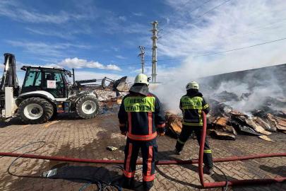 Besni’de tütün fabrikasında korkutan yangın