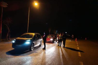 Bilecik’te yol kontrol faaliyetinde 498 kişi sorgulandı