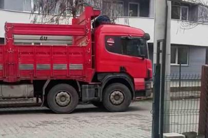 Bolu’da çalıntı tır sokakta park halinde bulundu