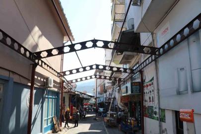 Bozdoğan’da Simit Pazarı Sokağı geçici olarak araç trafiğine kapatıldı