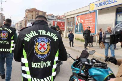 Bozüyük’te sivil trafik ekipleri göreve başladı